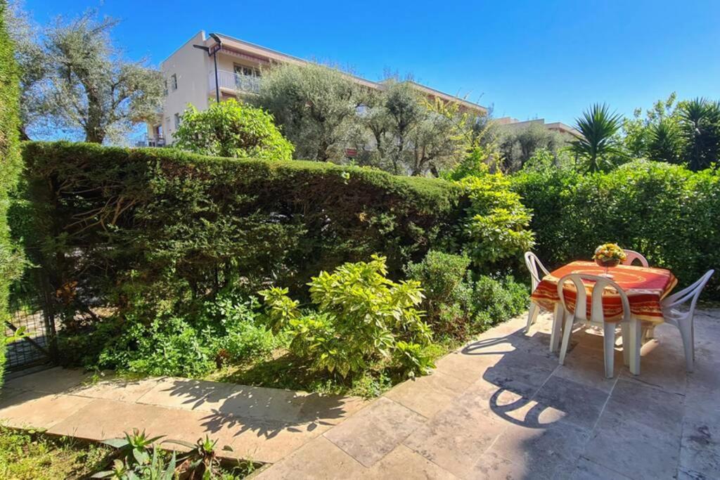 Casalionelantibes 70 Sqm Apartment With Garden And Parking エクステリア 写真